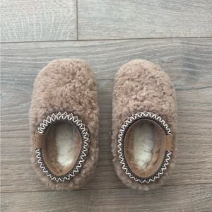 Toddler girl UGG slippers size 8